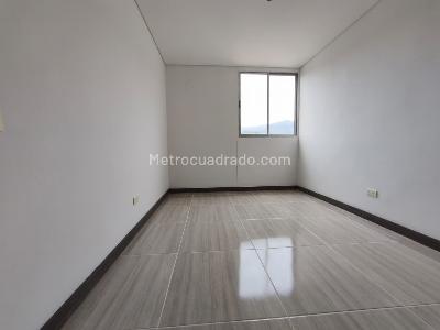 Apartamento de 3 alcobas en venta en Sabaneta, Sabaneta, 70 m² · foto 7 de 12
