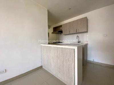 Apartamento de 3 alcobas en arriendo en Sabaneta, Sabaneta, 74 m² · foto 3 de 10