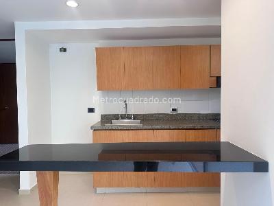 Apartamento de 1 alcoba en venta en El Poblado, Medellín, 57 m² · foto 6 de 15