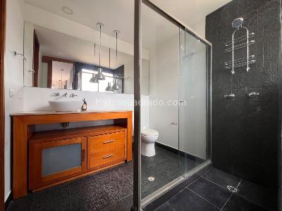 Apartamento de 1 alcoba en venta en El Poblado, Medellín, 70 m² · foto 11 de 11