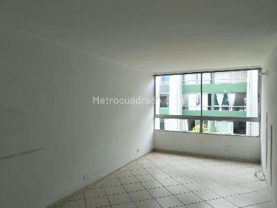Apartamento en venta en El Poblado, Medellín · foto 2 de 15