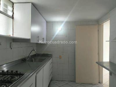 Apartamento en venta en El Poblado, Medellín · foto 5 de 15
