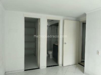 Apartamento en venta en El Poblado, Medellín · foto 8 de 15
