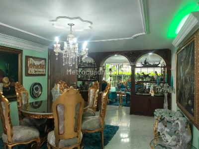 Apartamento de 3 alcobas en venta en El Poblado, Medellín, 160 m² · foto 3 de 15