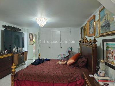 Apartamento de 3 alcobas en venta en El Poblado, Medellín, 160 m² · foto 9 de 15