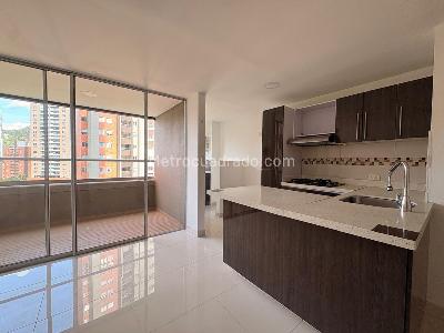 Apartamento de 3 alcobas en venta en Sabaneta, Sabaneta, 76 m² · foto 3 de 13