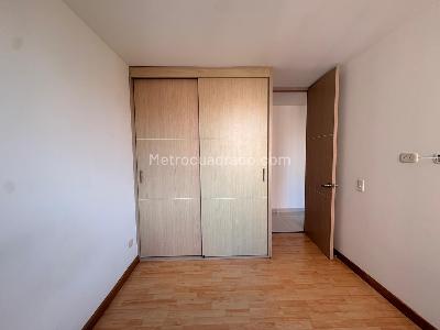 Apartamento de 3 alcobas en venta en Sabaneta, Sabaneta, 76 m² · foto 9 de 13