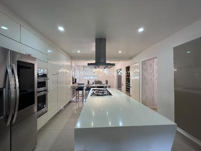 Casa en arriendo en El Poblado, Medellín · foto 5 de 20