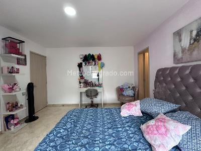 Casa de 4 alcobas en venta en El Poblado, Medellín, 530 m² · foto 13 de 20