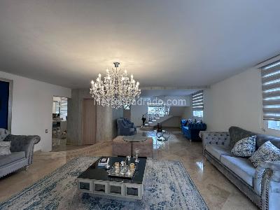 Casa de 4 alcobas en venta en El Poblado, Medellín, 530 m² · foto 3 de 20