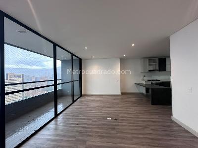 Apartamento en venta en El Poblado, Medellín · foto 2 de 14