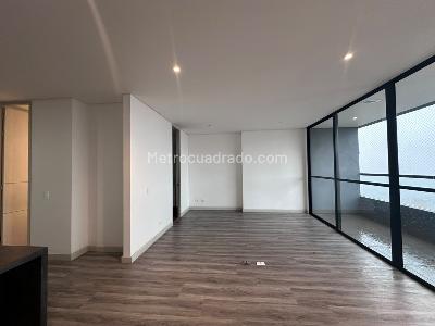 Apartamento en venta en El Poblado, Medellín · foto 3 de 14