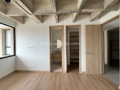 Casa de 4 alcobas en arriendo en Envigado, Envigado, 335 m² · foto 13 de 19