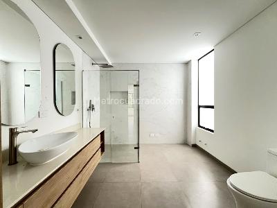 Casa de 4 alcobas en arriendo en Envigado, Envigado, 335 m² · foto 16 de 19
