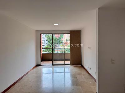 Apartamento de 3 alcobas en venta en Los Balsos, Medellín, 146 m² · foto 3 de 15