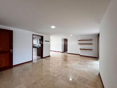 Apartamento de 3 alcobas en venta en Los Balsos, Medellín, 146 m² · foto 4 de 15