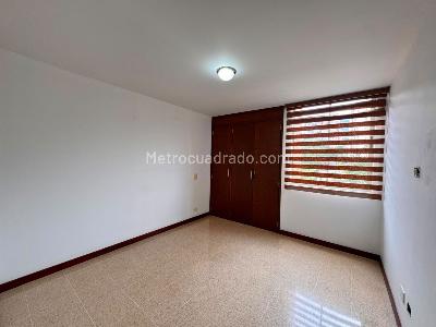 Apartamento de 3 alcobas en venta en Los Balsos, Medellín, 146 m² · foto 9 de 15
