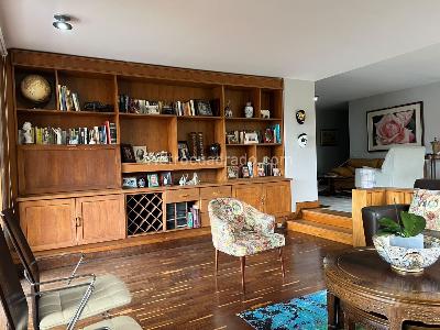 Apartamento de 2 alcobas en venta en El Poblado, Medellín, 174 m² · foto 3 de 16