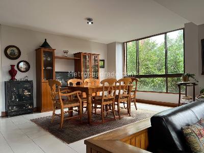 Apartamento de 2 alcobas en venta en El Poblado, Medellín, 174 m² · foto 4 de 16