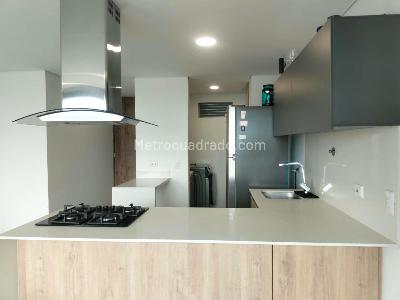 Apartamento de 2 alcobas en venta en El Poblado, Medellín, 86 m² · foto 5 de 16