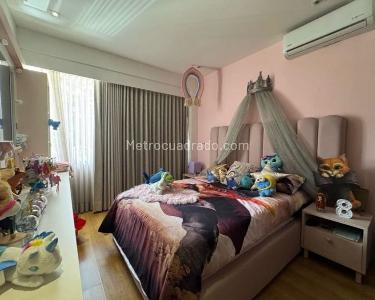 Casa de 3 alcobas en venta en Envigado, Envigado, 210 m² · foto 10 de 14
