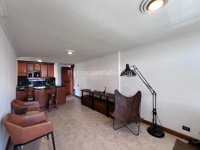 Apartamento de 3 alcobas en arriendo en Altos Del Poblado, Medellín, 78 m² · foto 2 de 13