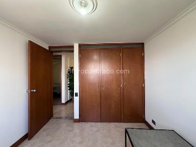 Apartamento de 3 alcobas en arriendo en Altos Del Poblado, Medellín, 78 m² · foto 7 de 13