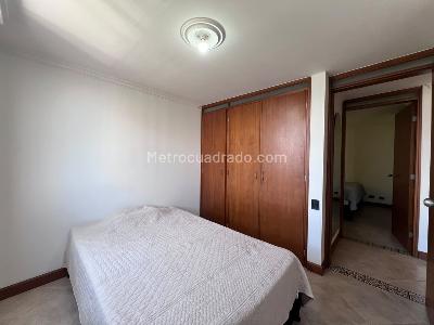 Apartamento de 3 alcobas en arriendo en Altos Del Poblado, Medellín, 78 m² · foto 8 de 13