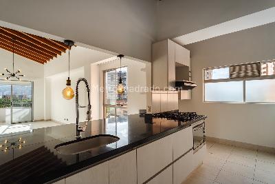 Apartamento de 3 alcobas en venta en Envigado, Envigado, 121 m² · foto 11 de 16