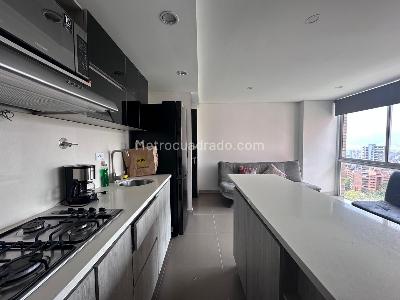 Apartamento de 1 alcoba en arriendo en El Tesoro, Medellín, 35 m² · foto 7 de 13
