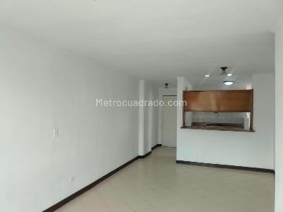 Apartamento en venta en El Poblado, Medellín · foto 4 de 14