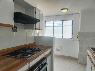 Apartamento en venta en El Poblado, Medellín · foto 6 de 14