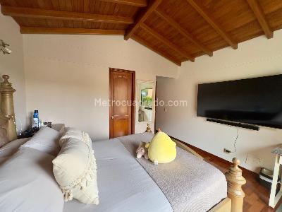 Casa de 4 alcobas en venta en Envigado, Envigado, 500 m² · foto 12 de 17