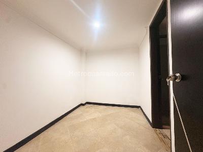 Casa de 5 alcobas en venta en Sabaneta, Sabaneta, 300 m² · foto 14 de 19