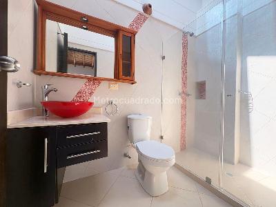 Casa de 5 alcobas en venta en Sabaneta, Sabaneta, 300 m² · foto 17 de 19