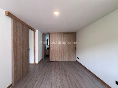 Apartamento de 2 alcobas en arriendo en El Poblado, Medellín, 62 m² · foto 10 de 12