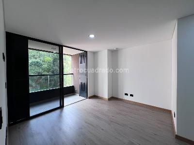 Apartamento de 2 alcobas en arriendo en El Poblado, Medellín, 62 m² · foto 3 de 12