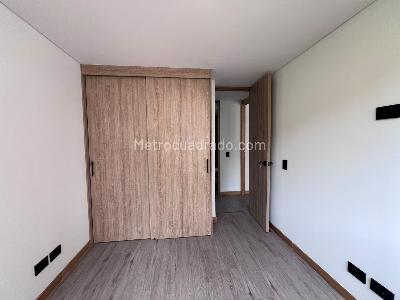 Apartamento de 2 alcobas en arriendo en El Poblado, Medellín, 62 m² · foto 6 de 12
