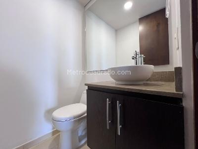 Apartamento de 1 alcoba en arriendo en El Poblado, Medellín, 60 m² · foto 9 de 10
