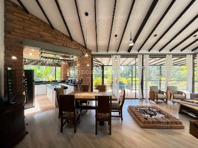 Casa de 3 alcobas en venta en Envigado, Envigado · foto 2 de 20
