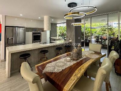 Apartamento de 3 alcobas en venta en El Poblado, Medellín, 148 m² · foto 2 de 15