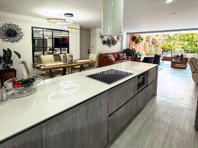 Apartamento de 3 alcobas en venta en El Poblado, Medellín, 148 m² · foto 3 de 15