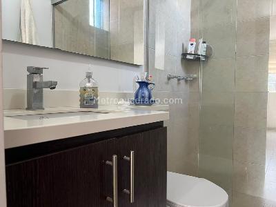 Apartamento de 2 alcobas en venta en Envigado, Envigado, 58 m² · foto 14 de 15