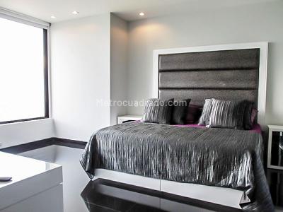 Apartamento en venta en El Poblado, Medellín · foto 5 de 16