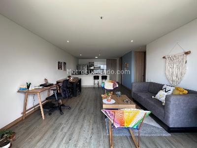 Apartamento en arriendo en El Poblado, Medellín · foto 2 de 14