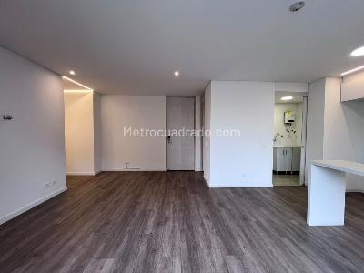 Apartamento de 2 alcobas en venta en El Poblado, Medellín, 86 m² · foto 3 de 16