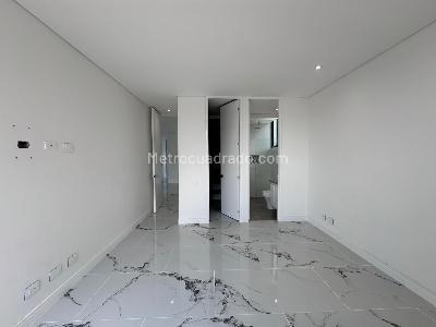 Apartamento de 3 alcobas en venta en El Poblado, Medellín, 217 m² · foto 12 de 18