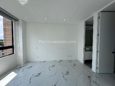 Apartamento de 3 alcobas en venta en El Poblado, Medellín, 217 m² · foto 14 de 18