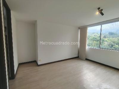 Apartamento de 3 alcobas en venta en Envigado, Envigado, 76 m² · foto 10 de 17