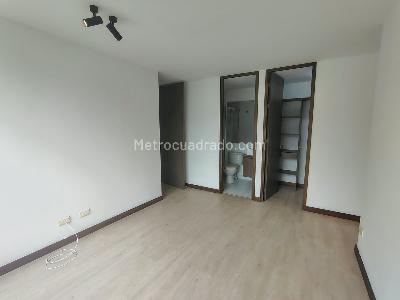 Apartamento de 3 alcobas en venta en Envigado, Envigado, 76 m² · foto 11 de 17